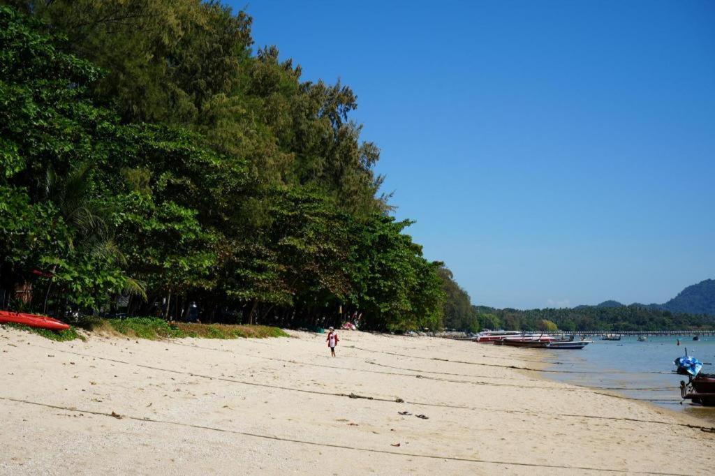 Oyo 450 Rawai Studios Resort Ngoại thất bức ảnh