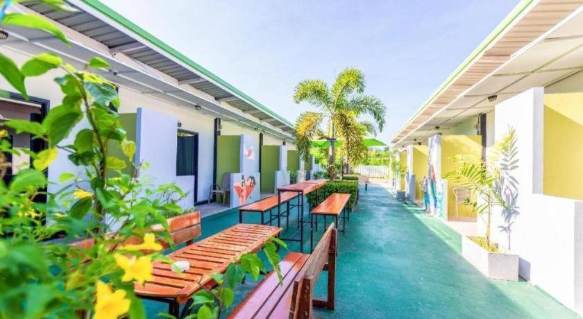 Oyo 450 Rawai Studios Resort Ngoại thất bức ảnh