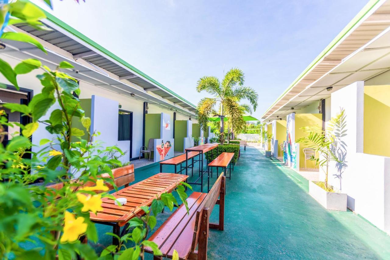 Oyo 450 Rawai Studios Resort Ngoại thất bức ảnh